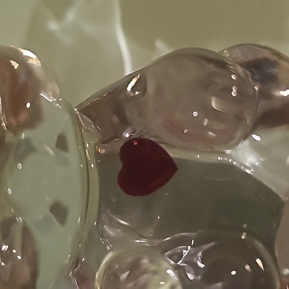 Fenton glass bear with red heart - Picture 6 of 9